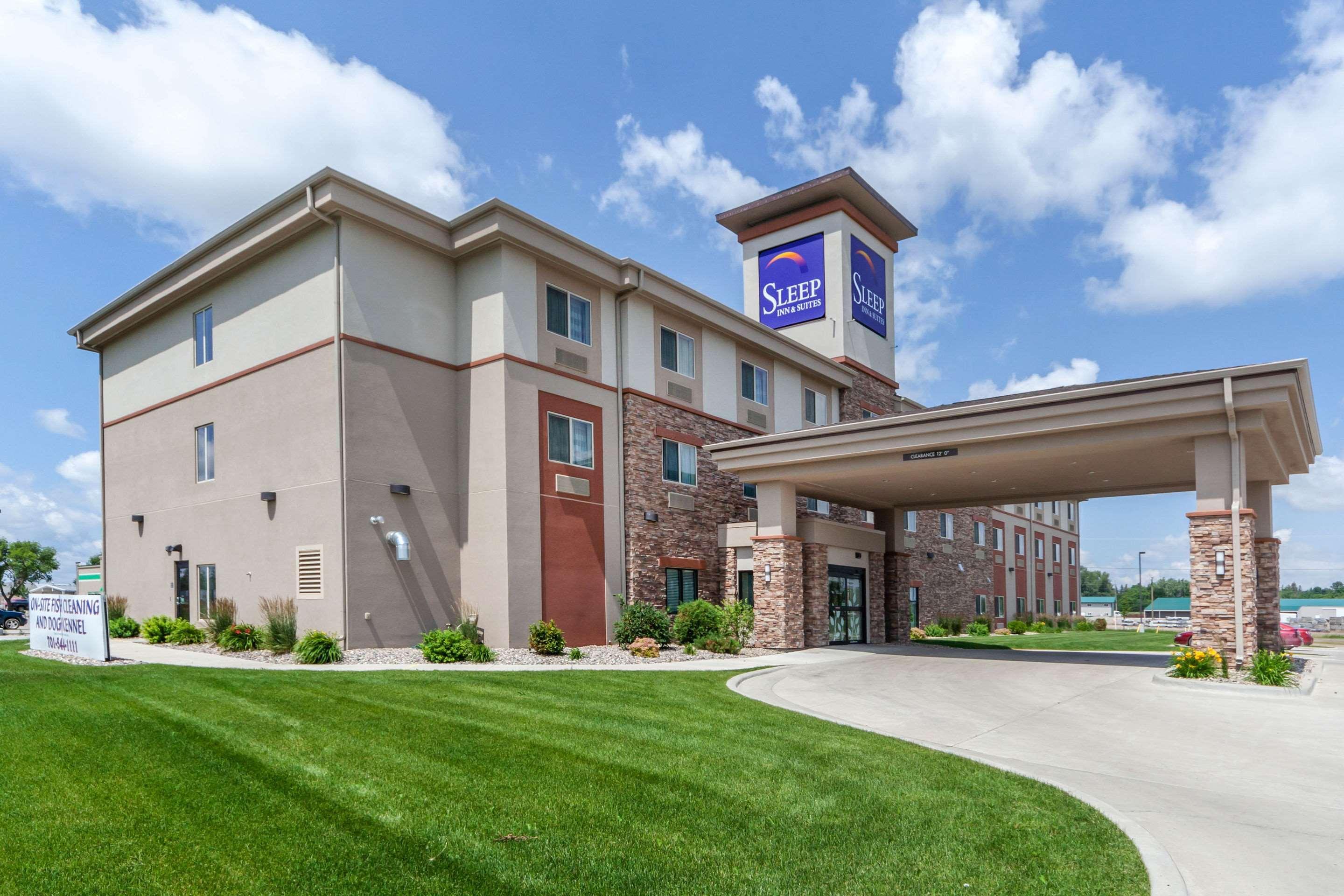 Sleep Inn & Suites Devils Lake Kültér fotó